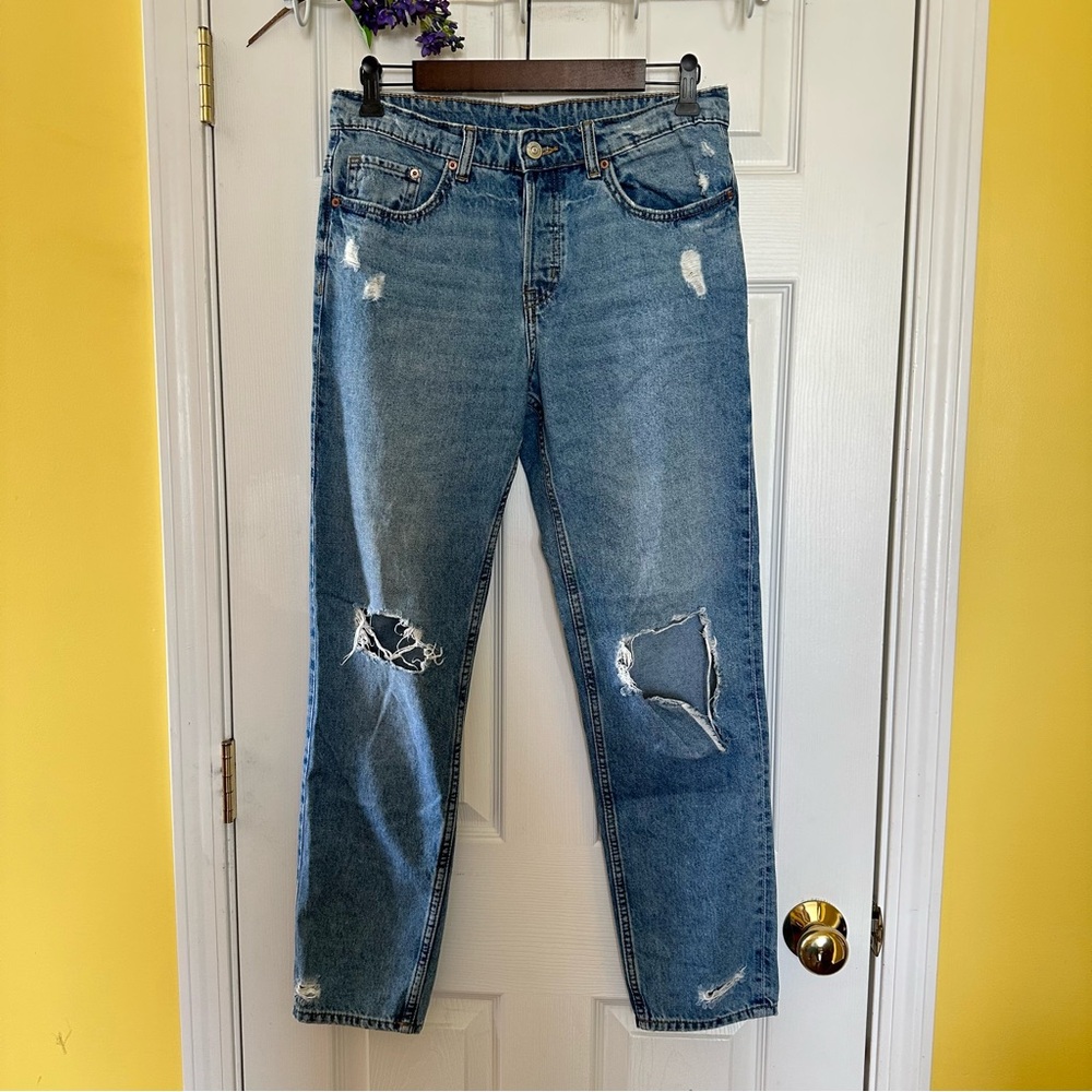 H&M women’s Distressed Blue Jeans